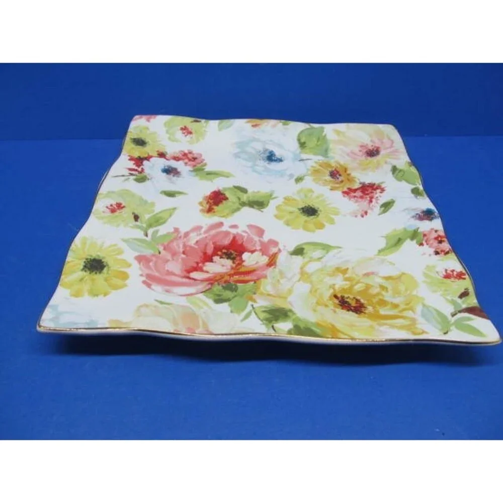 222 Fifth Georgette Rose 8